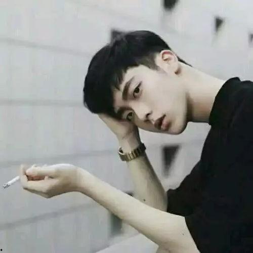 微头条男生图片,阳光少年，活力四溢